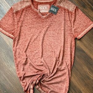 Buckle Black Textured rust Red V-Neck Tee NWT